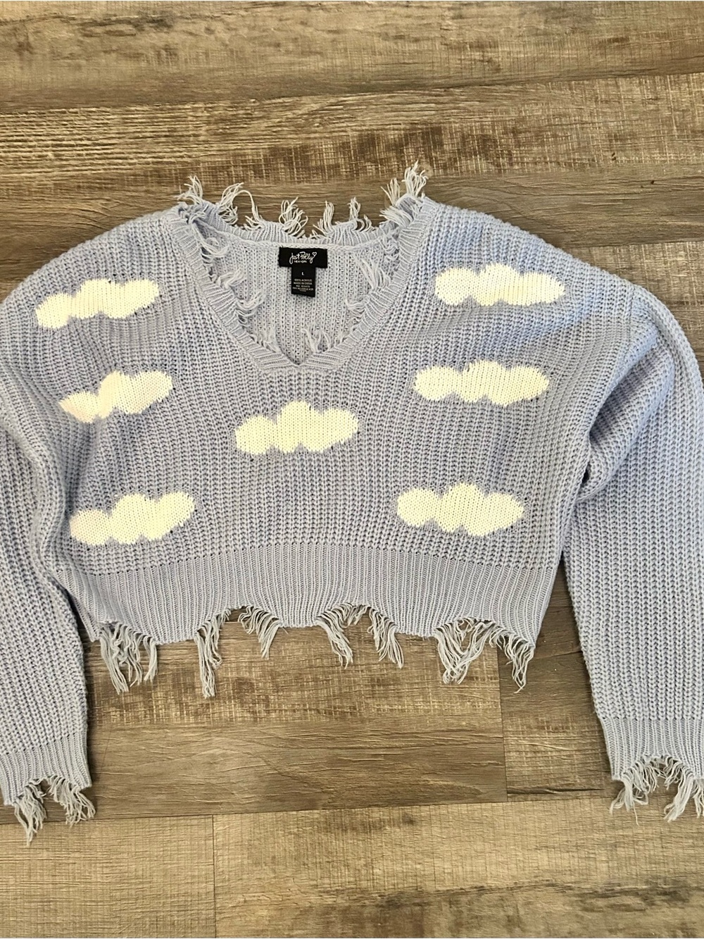 JustFab Cloud-Print Pale Blue Cropped V-Neck Sweater